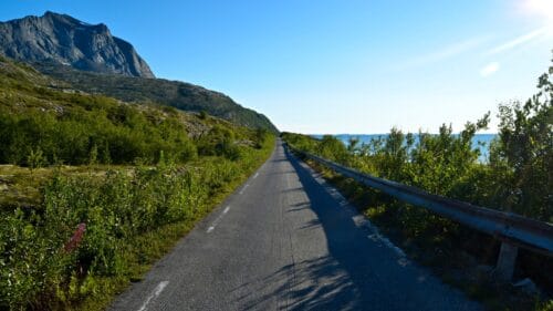 Langs veien på Kjerringøy