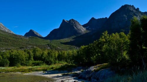 Nede ved havet på Låter