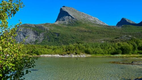 Nede ved havet på Låter